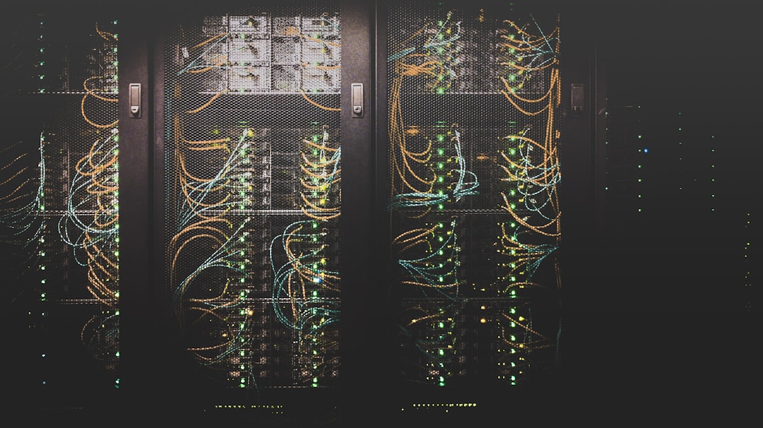 Nätverkskablage i ett on-premises datacenterrack